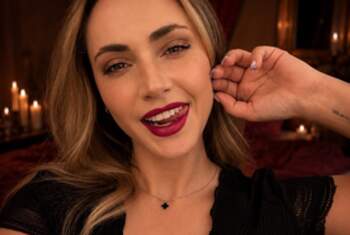 ScarlettXBlonde