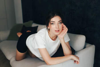 meganKISS